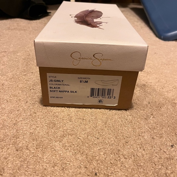 Never worn Jessica Simpson flats - Picture 2 of 3